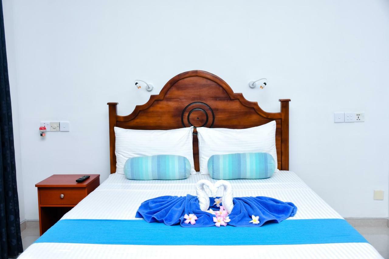 Nebula Residence Negombo Exterior photo